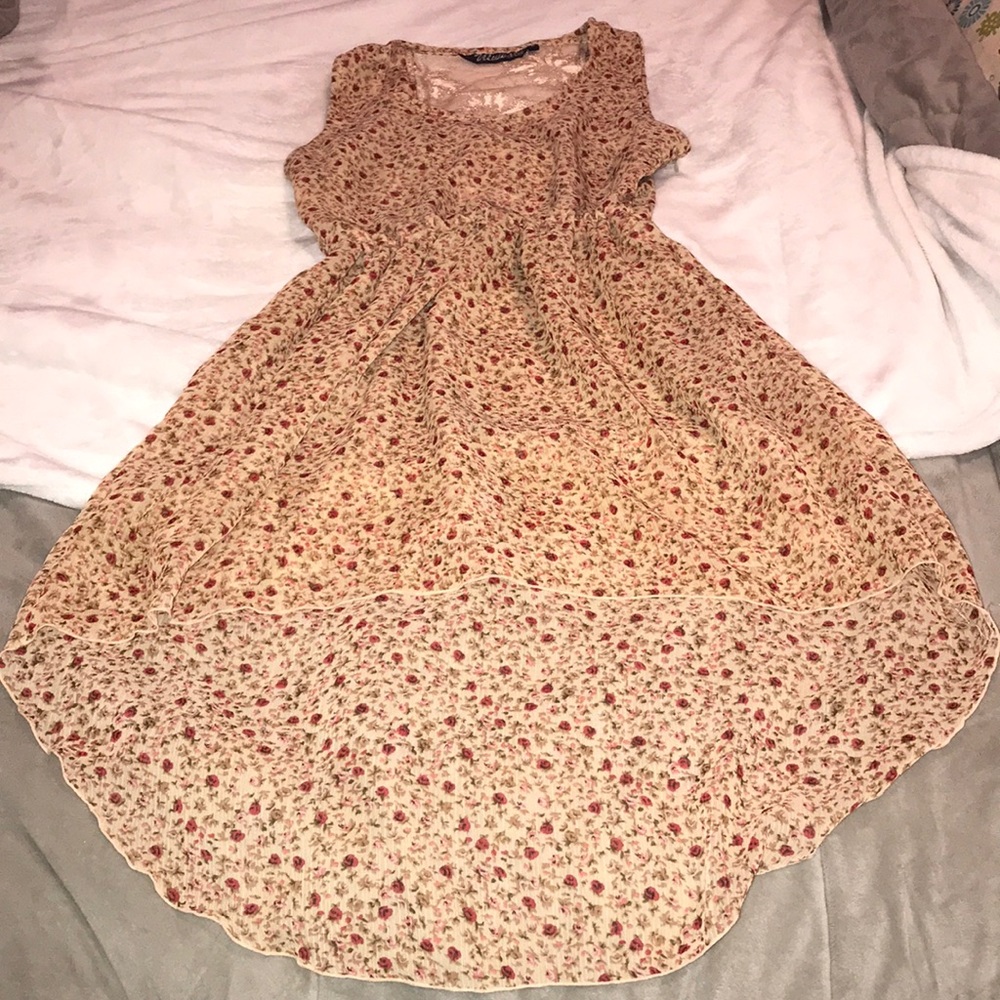 Beige floral high-low dress size medium